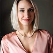 Laureata in Giurisprudenza, praticante avvocato, cultore della materia e tutor delle cattedre di istituzioni di diritto privato